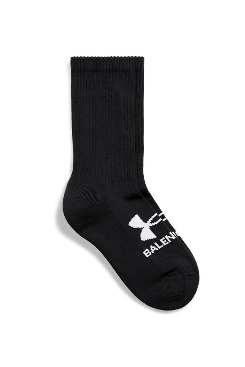 バレンシアガとアンダーアーマーのコラボプロダクトが発売 Balenciaga's Under Armour Collaboration Is Here