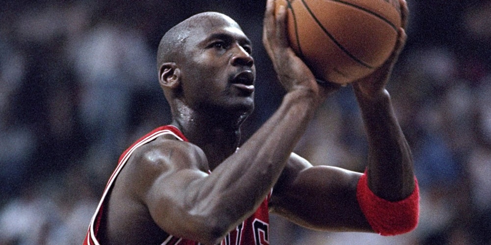 michael-jordan-logoman-auto- 