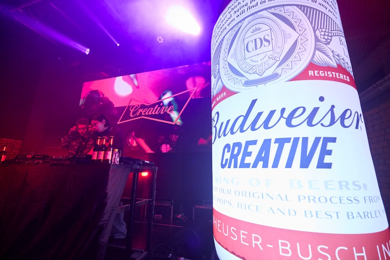 バドワイザーとクリエイティブドラッグストアがタッグを組んだ1日限りのイベントをプレイバック budweiser creativedrugstore collbo event recap