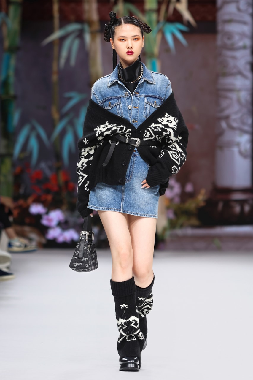 ア ベイシング エイプによる上海ランウェイショーの全貌 A BATHING APE® FALL/WINTER 2024 RUNWAY SHOW in Shanghai recap