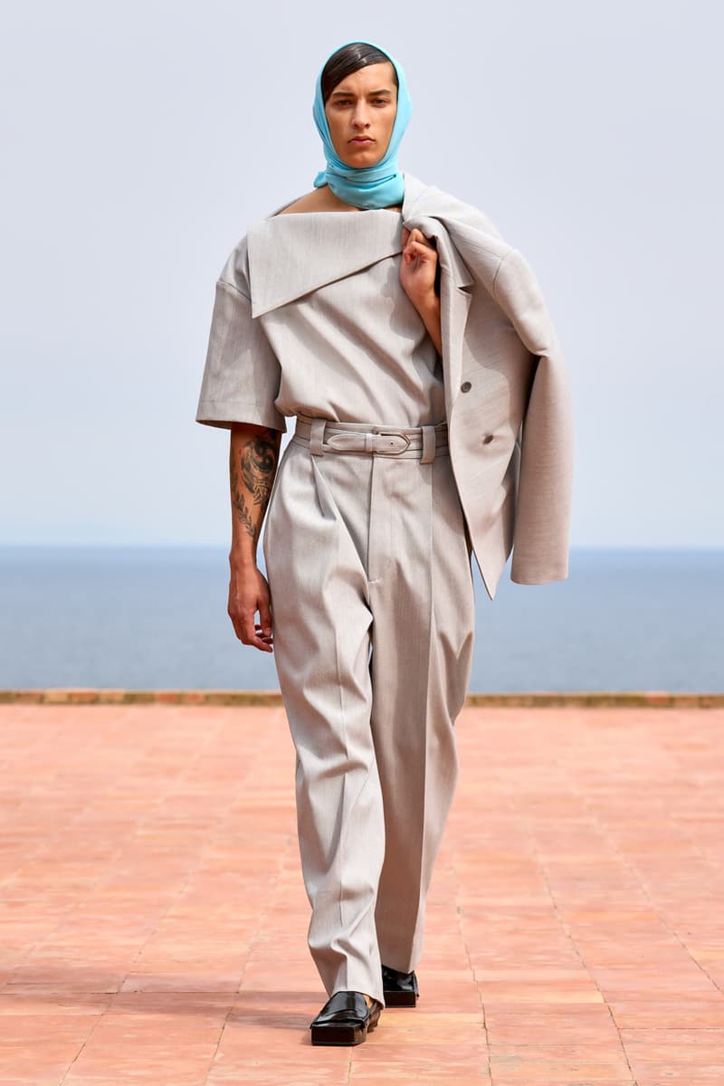 ジャックムスがブランド設立15周年を祝した記念ランウェイショーを開催 Jacquemus Fall/Winter 2024 Collection 15th Anniversary Runway Images Jennie Simon Porte