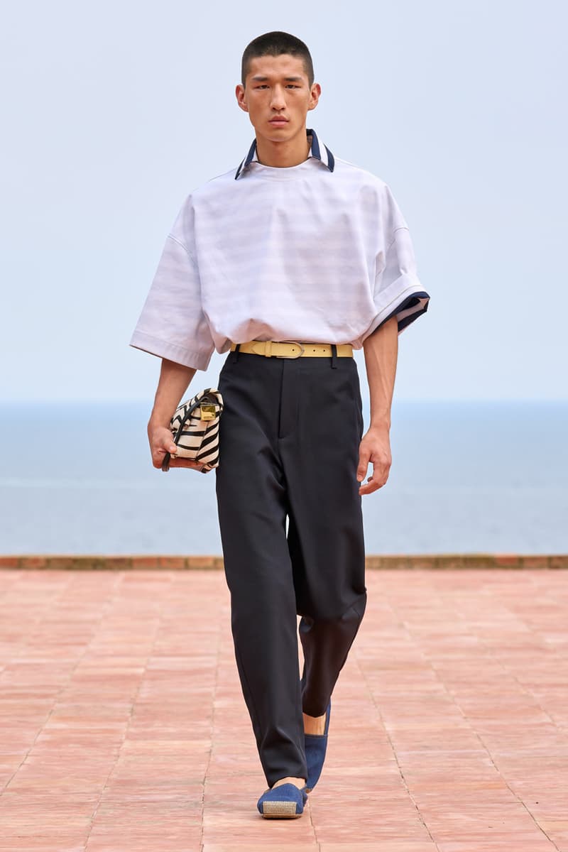 ジャックムスがブランド設立15周年を祝した記念ランウェイショーを開催 Jacquemus Fall/Winter 2024 Collection 15th Anniversary Runway Images Jennie Simon Porte