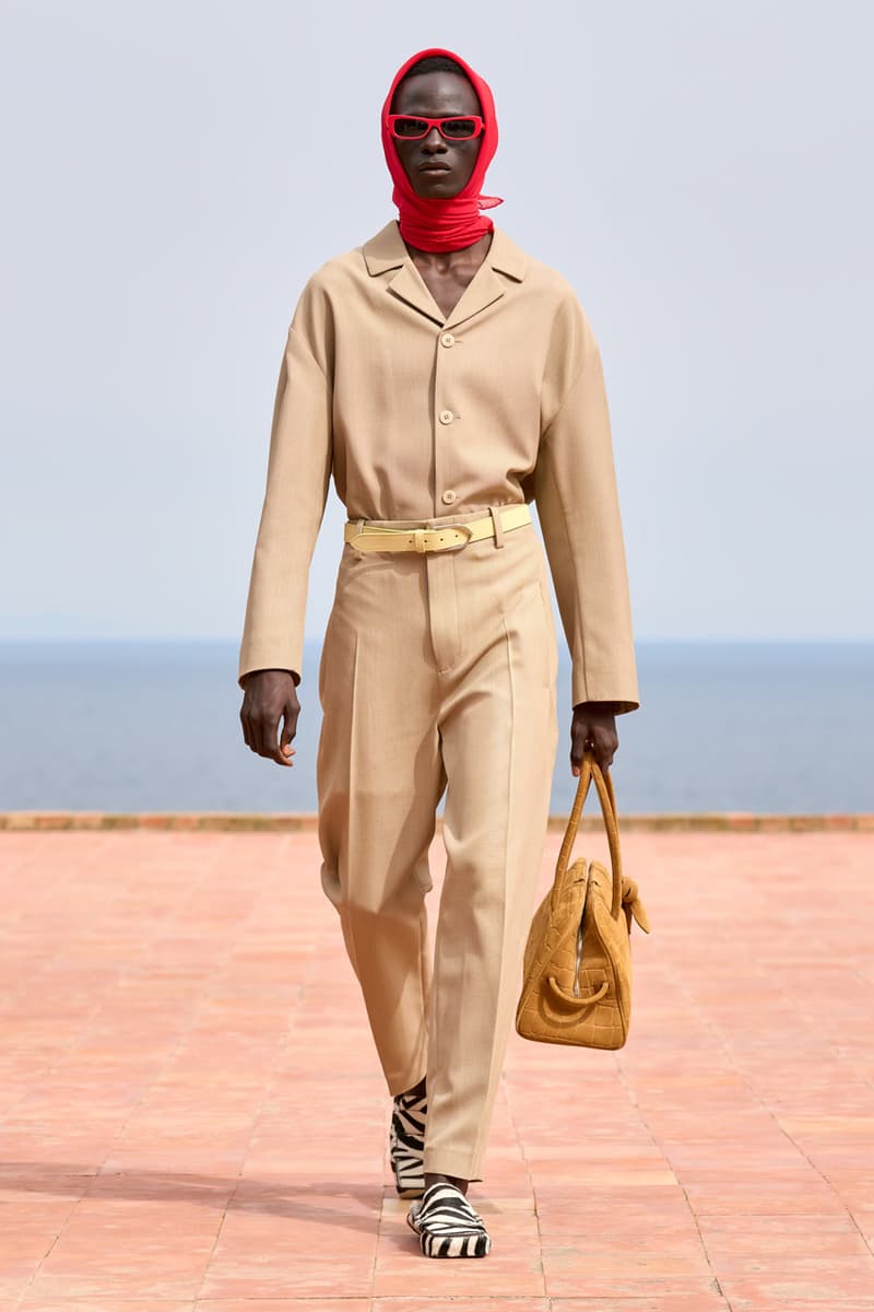 ジャックムスがブランド設立15周年を祝した記念ランウェイショーを開催 Jacquemus Fall/Winter 2024 Collection 15th Anniversary Runway Images Jennie Simon Porte