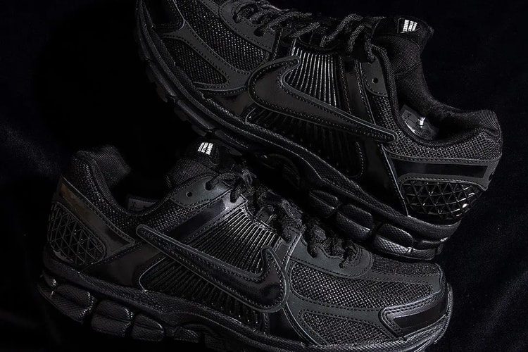 DOVER STREET MARKET x Nike による“オールブラック”の Zoom Vomero 5 が登場