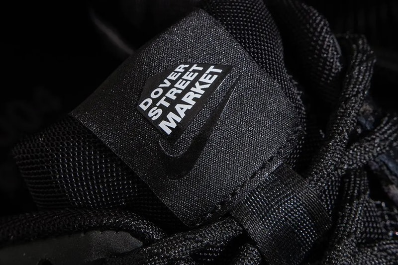 ドーバーストリートマーケット x ナイキによる“オールブラック”のズーム ボメロ 5が登場 Official Look at the Dover Street Market x Nike Zoom Vomero 5 "Black" FZ3313-001 sneak peek running shoes collaboration
