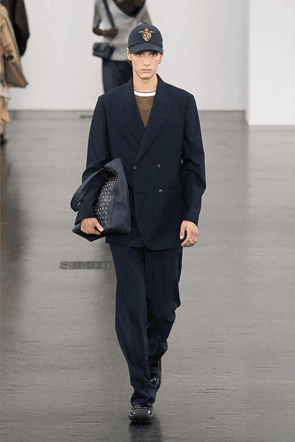 フェンディ2025年春夏メンズコレクション Fendi Spring Summer 2025 Milan Fashion Week menswear runway Silvia Venturini Fendi