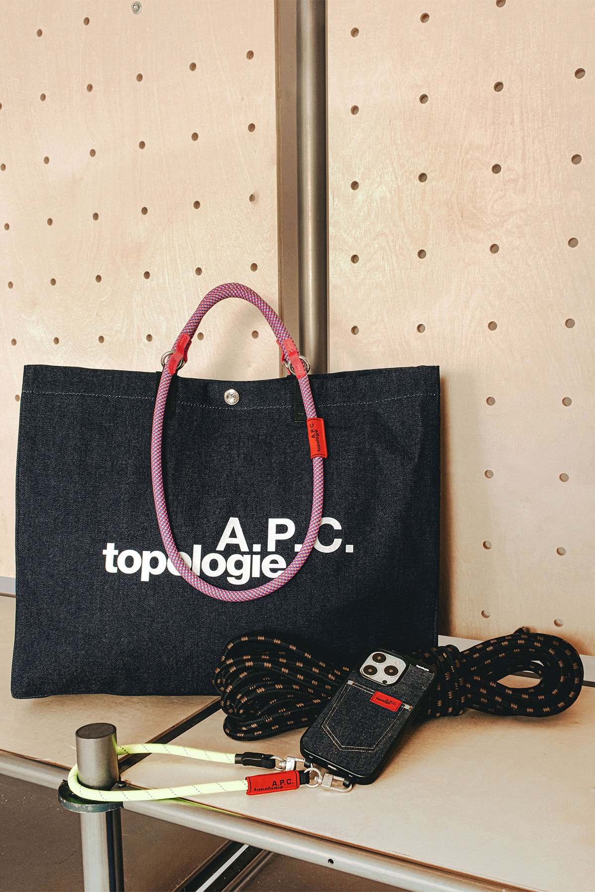 アー・ペー・セーとトポロジーが初コラボコレクションを発表 first capsule collection 2024 release info