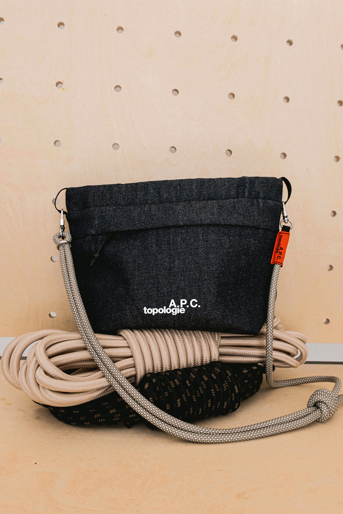 アー・ペー・セーとトポロジーが初コラボコレクションを発表 first capsule collection 2024 release info