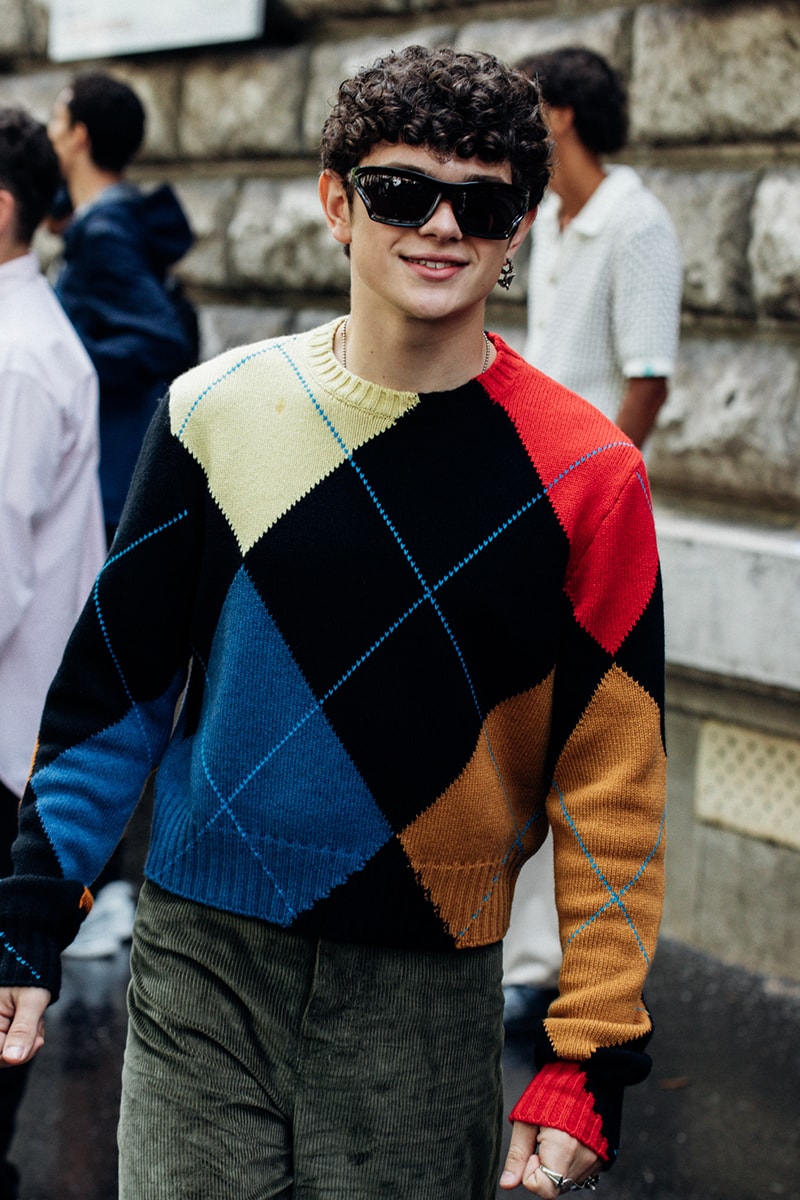ストリートスタイル : パリ・ファッションウィーク 2025年春夏 Paris Fashion Week Men's SS25 Street Style dior wales bonner louis vuitton cowboy kidsuper loewe jonathan anderson i told ya asap rocky awge amiri issey miyake lemaire