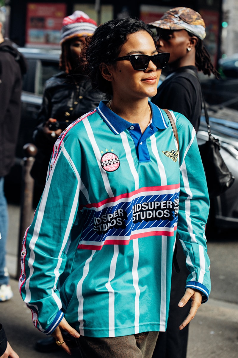 ストリートスタイル : パリ・ファッションウィーク 2025年春夏 Paris Fashion Week Men's SS25 Street Style dior wales bonner louis vuitton cowboy kidsuper loewe jonathan anderson i told ya asap rocky awge amiri issey miyake lemaire