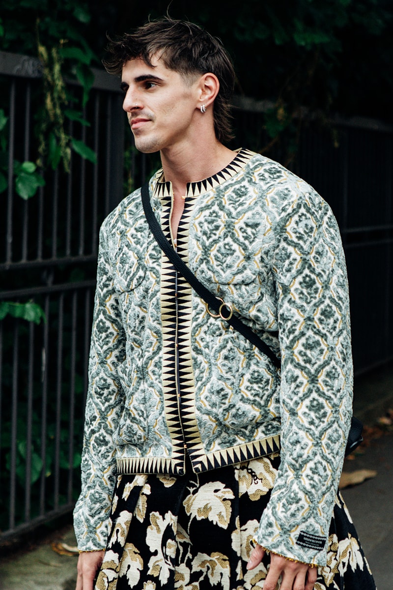 ストリートスタイル : パリ・ファッションウィーク 2025年春夏 Paris Fashion Week Men's SS25 Street Style dior wales bonner louis vuitton cowboy kidsuper loewe jonathan anderson i told ya asap rocky awge amiri issey miyake lemaire