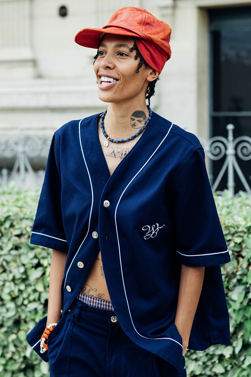 ストリートスタイル : パリ・ファッションウィーク 2025年春夏 Paris Fashion Week Men's SS25 Street Style dior wales bonner louis vuitton cowboy kidsuper loewe jonathan anderson i told ya asap rocky awge amiri issey miyake lemaire