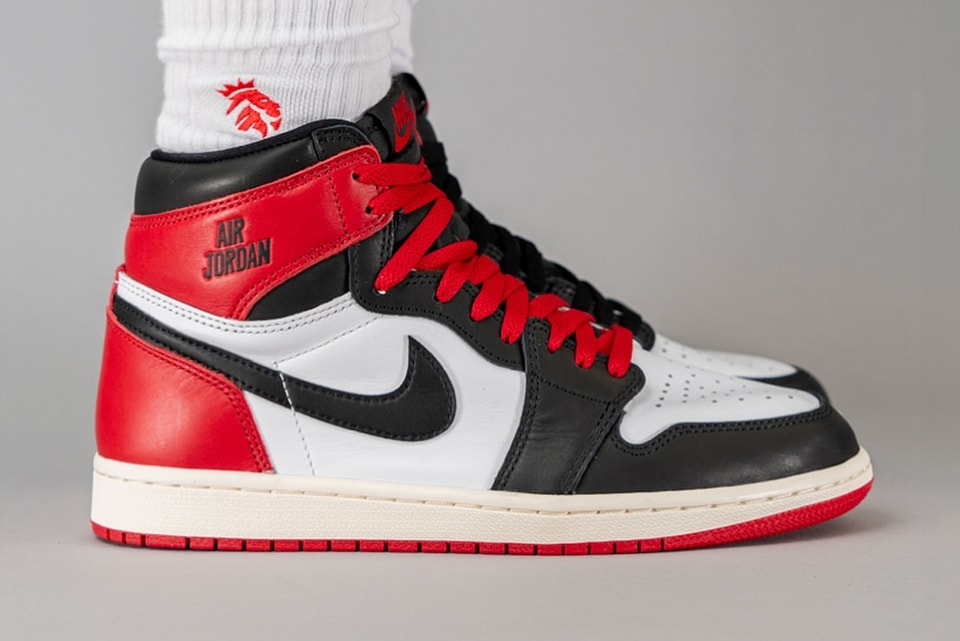 AJ1 ハイ OG ブラックトゥ リイマジンドの着用画像をチェック 