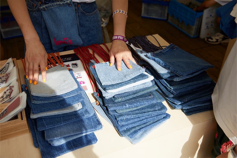 行列のできる Levi's® のフジロックブース　　リーバイス　Fuji rock