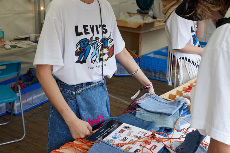 行列のできる Levi's® のフジロックブース　　リーバイス　Fuji rock