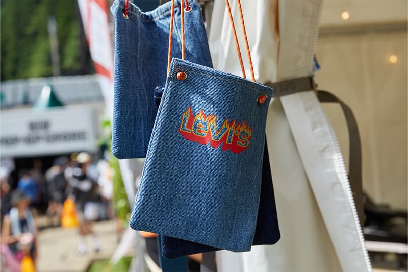 行列のできる Levi's® のフジロックブース　　リーバイス　Fuji rock