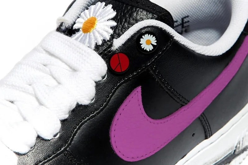 ピースマイナスワンxエアフォース1ロー“パラノイズ3.0”の公式ビジュアルが公開 PEACEMINUSONE x Nike Air Force 1 Para-Noise 3.0 G-Dragon AQ3692-004 “Black/New Emerald-Pinkfire II-Tour Yellow-Blue Gale” on foot images official look drop price 