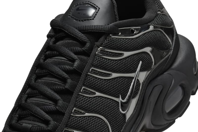 ナイキエアマックスプラスからメタリックシルバーのパーツが輝く新色モデルが登場 Nike Air Max Plus “Black/Metallic Silver” HJ9743-001 Release Info