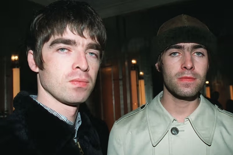 Apple Music が Oasis の 1st アルバム『Definitely Maybe』の空間オーディオバージョンを配信