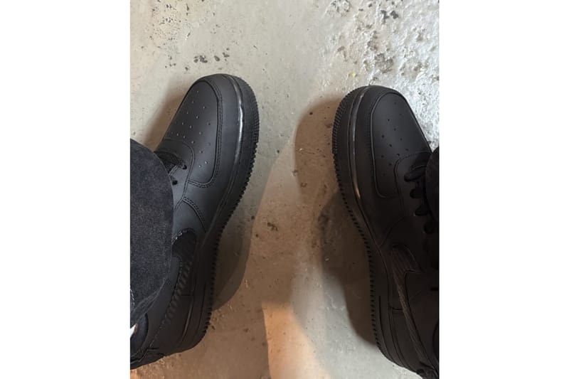 KAR / L'Art De l'Automobile から Nike とのコラボ Air Force 1 Low が発売か KAR / L'Art De l'Automobile Teases Nike Air Force 1 Low Collaboration