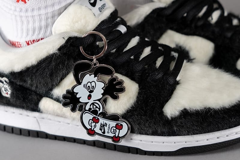 ヴェルディxナイキ SB ダンクローのフレンズ & ファミリーモデルをチェックOn-Feet Look at the Verdy x Nike SB Dunk Low "Vick" F&F Exclusive friends and family panda dunk