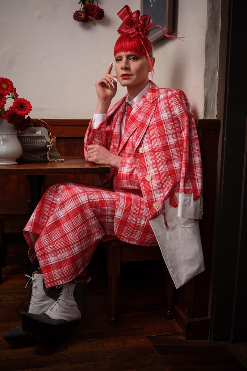Thom Browne がスペシャルディナーとともに2025年春コレクションを発表　