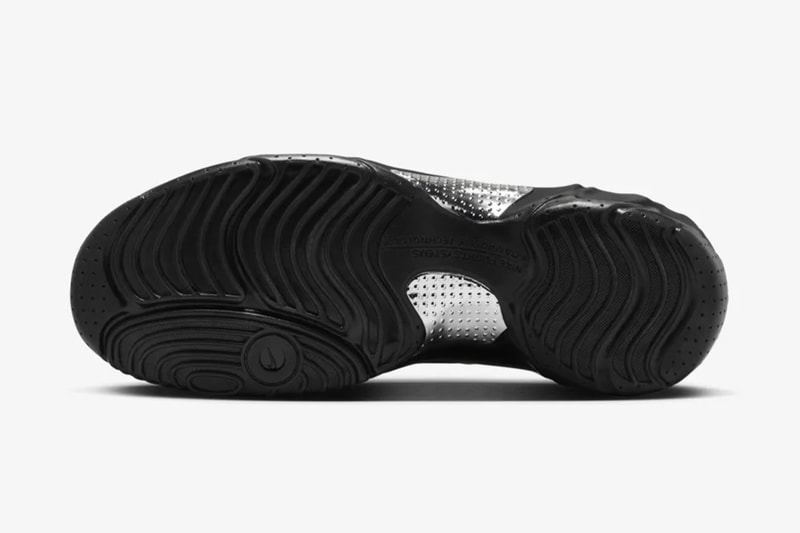 Nike Clogposite にほぼほぼ黒な“Black and Metallic Silver”が到着　ナイキ クロッグポジット