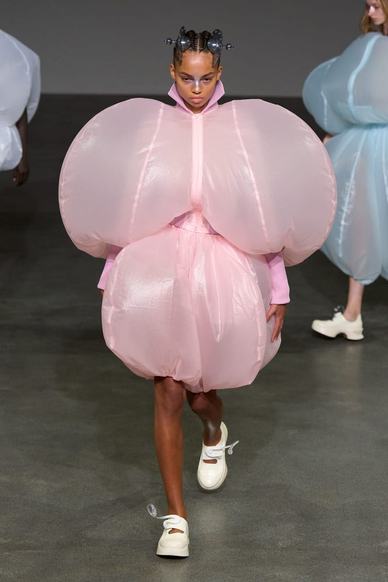 アンリアレイジ 2025年春夏コレクション ANREALAGE Spring/Summer 2025 Collection Paris Fashion Week SS25 Runway