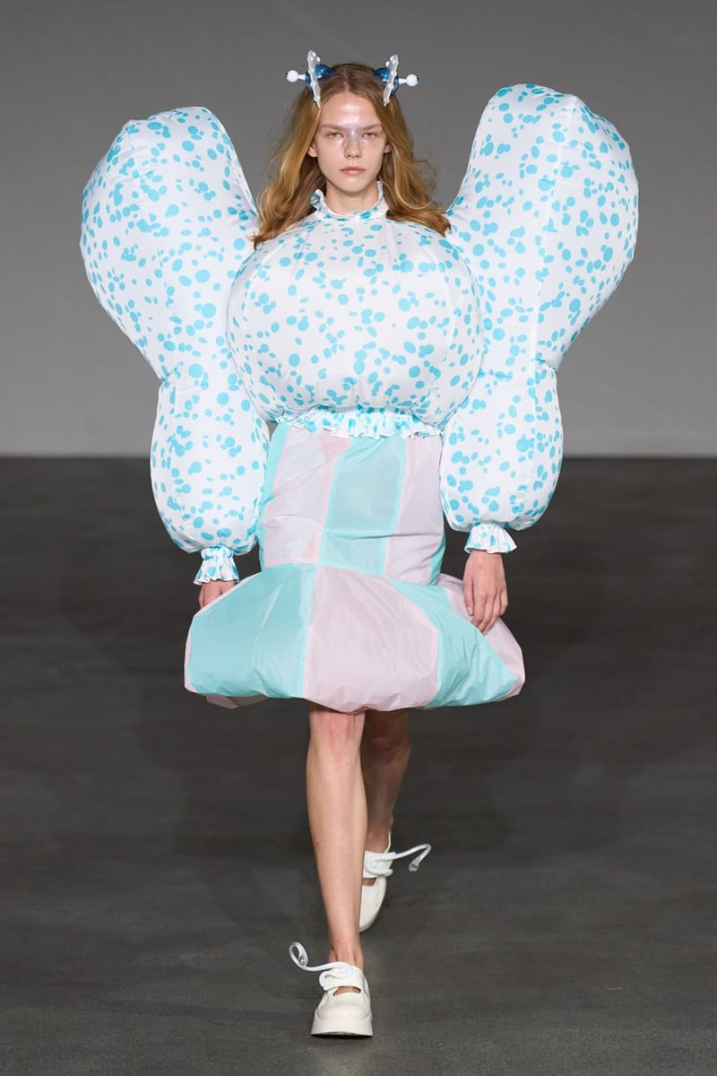 アンリアレイジ 2025年春夏コレクション ANREALAGE Spring/Summer 2025 Collection Paris Fashion Week SS25 Runway