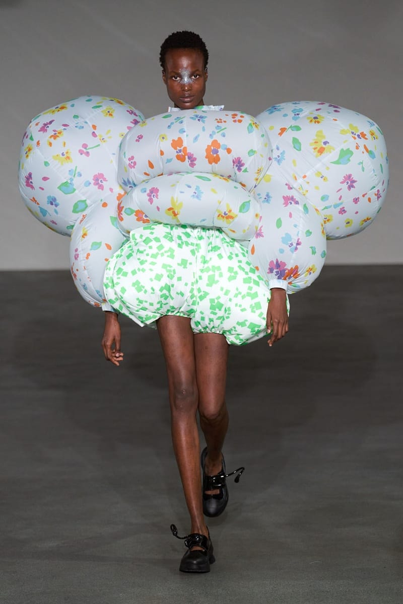 アンリアレイジ 2025年春夏コレクション ANREALAGE Spring/Summer 2025 Collection Paris Fashion Week SS25 Runway