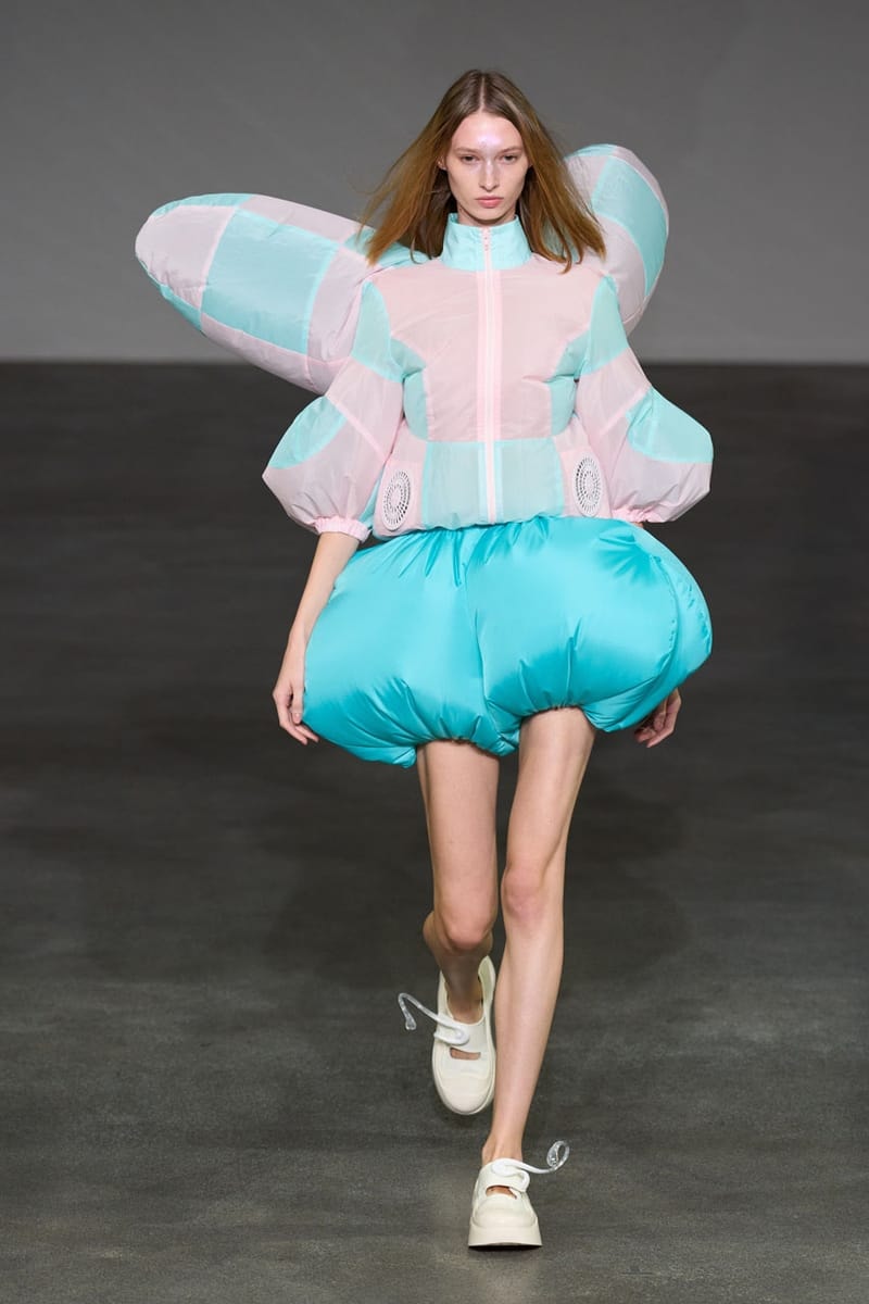 アンリアレイジ 2025年春夏コレクション ANREALAGE Spring/Summer 2025 Collection Paris Fashion Week SS25 Runway