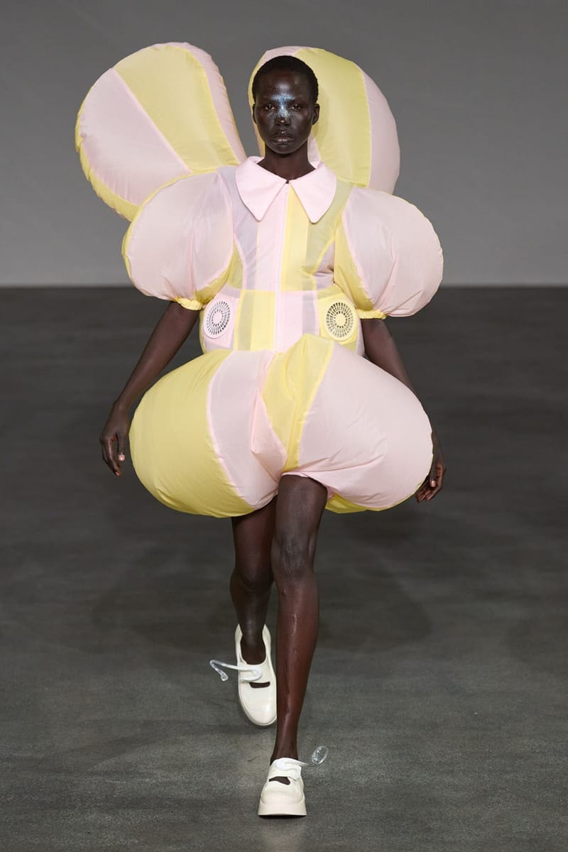 アンリアレイジ 2025年春夏コレクション ANREALAGE Spring/Summer 2025 Collection Paris Fashion Week SS25 Runway