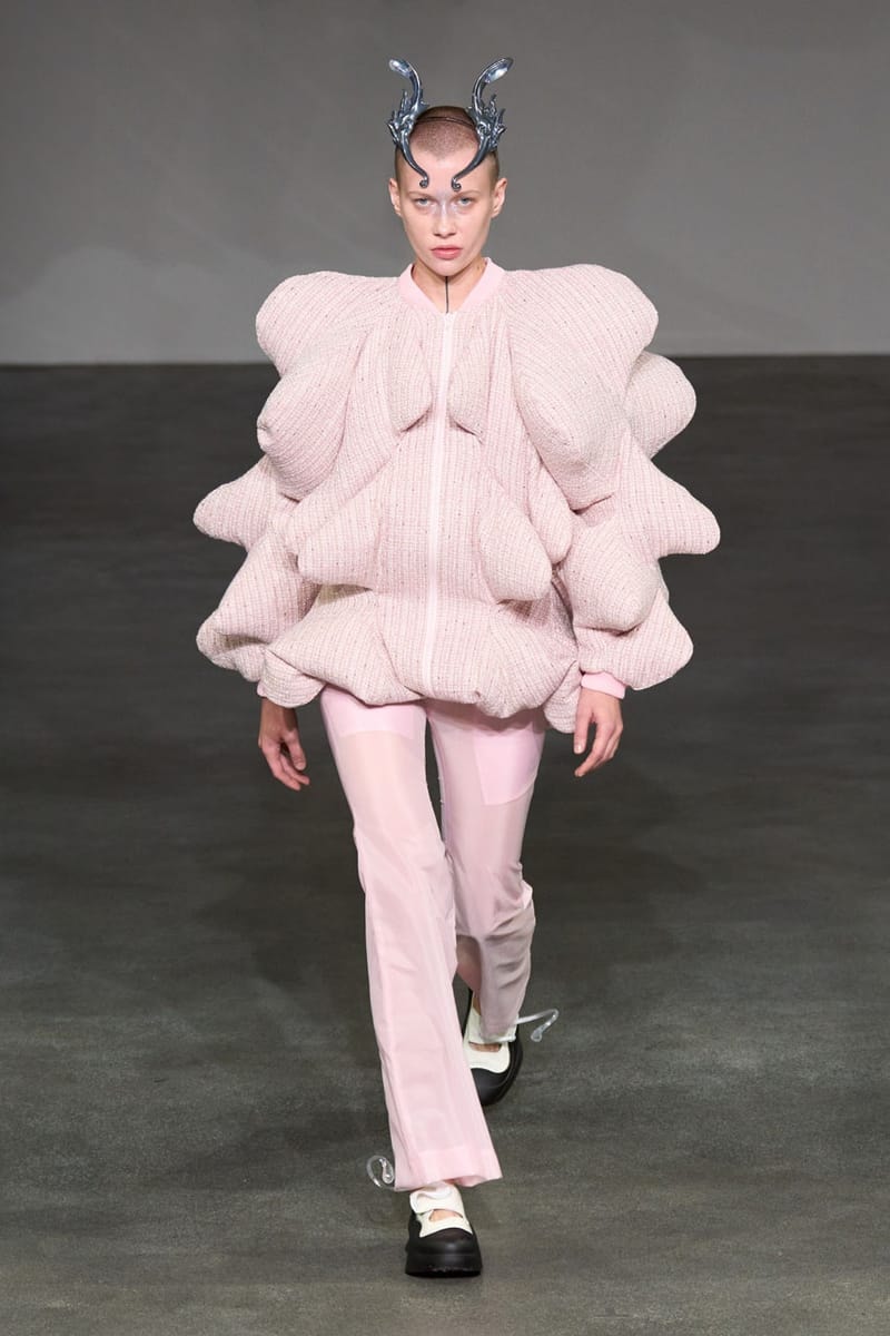 アンリアレイジ 2025年春夏コレクション ANREALAGE Spring/Summer 2025 Collection Paris Fashion Week SS25 Runway