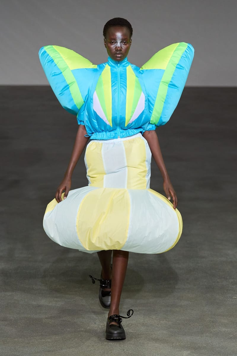 アンリアレイジ 2025年春夏コレクション ANREALAGE Spring/Summer 2025 Collection Paris Fashion Week SS25 Runway