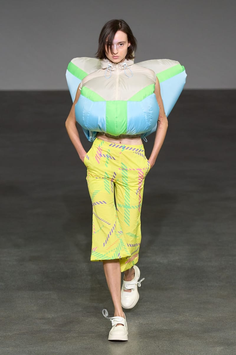 アンリアレイジ 2025年春夏コレクション ANREALAGE Spring/Summer 2025 Collection Paris Fashion Week SS25 Runway