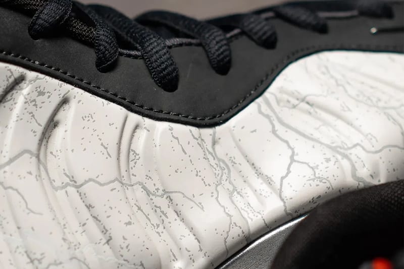 ナイキと鉄拳8とのコラボ  エアフォームポジットワン “ジン カザマ” をチェック First Look at the 'Tekken 8' X Nike Air Foamposite One "Jin Kazama" Release Info Dust/Metallic Dark Grey-Off Noir