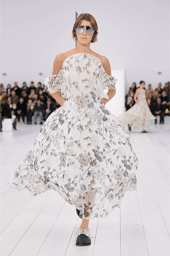 ロエベ2025年春夏ウィメンズコレクション LOEWE Spring Summer 2025 Paris Fashion Week Jonathan anderson womenswear runway show