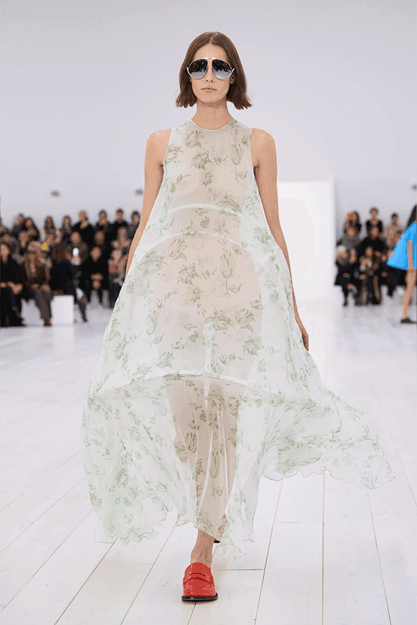 ロエベ2025年春夏ウィメンズコレクション LOEWE Spring Summer 2025 Paris Fashion Week Jonathan anderson womenswear runway show