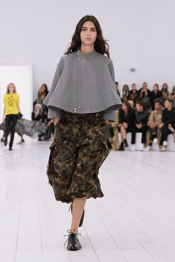ロエベ2025年春夏ウィメンズコレクション LOEWE Spring Summer 2025 Paris Fashion Week Jonathan anderson womenswear runway show