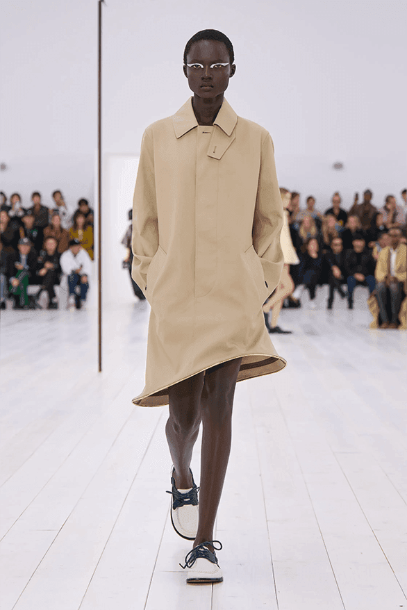 ロエベ2025年春夏ウィメンズコレクション LOEWE Spring Summer 2025 Paris Fashion Week Jonathan anderson womenswear runway show