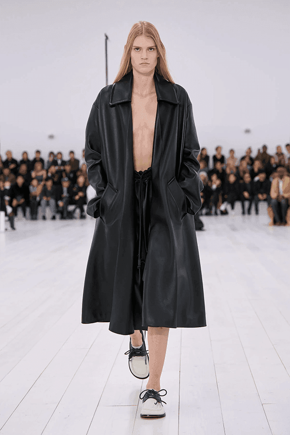 ロエベ2025年春夏ウィメンズコレクション LOEWE Spring Summer 2025 Paris Fashion Week Jonathan anderson womenswear runway show