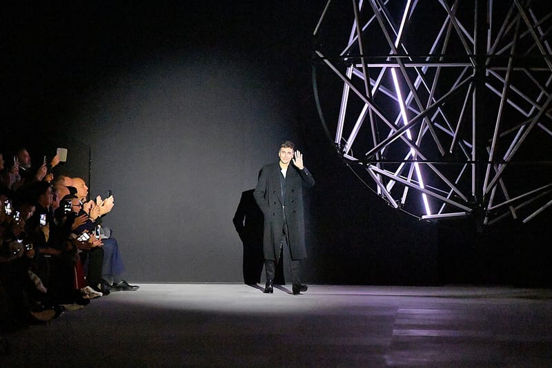 新作，本物保証 CELINE セリーヌ オム(メンズ）エディスリマン退任前 19AW 登坂 BTSテテ着用 バスローブコート ガウンロングコート ランウェイ希少44 