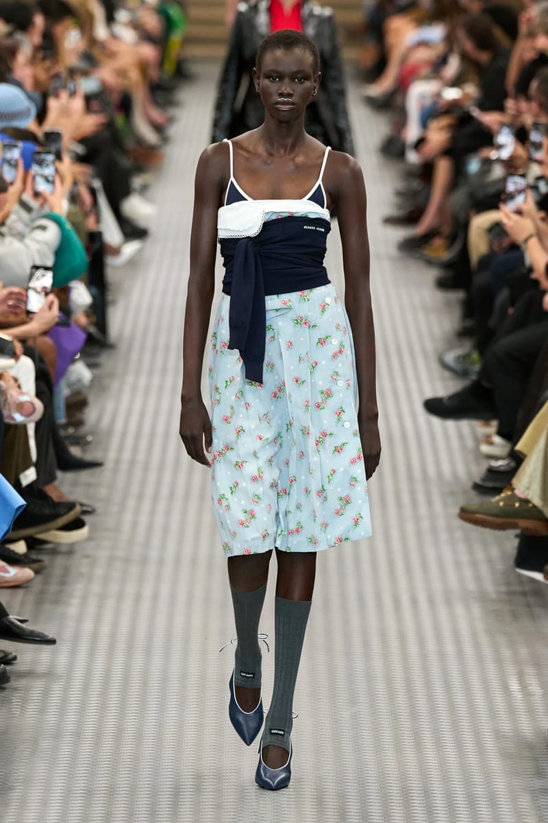 ミュウミュウ 2025年春夏ウィメンズコレクション miu miu ss25 spring summer 2025 fashion show Cara Delevingne willem dafoe photos review info