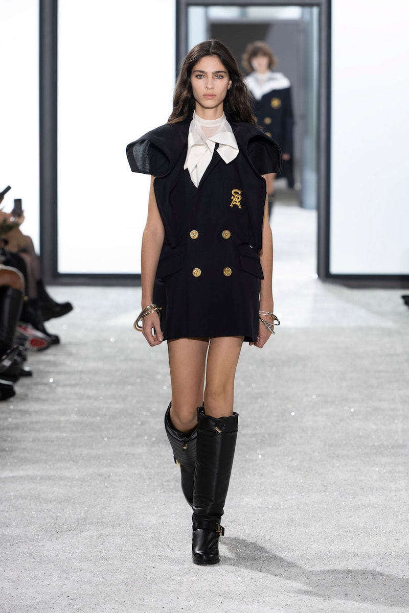 サカイ2025年春夏ウィメンズコレクション sacai chitose abe ss25 womens paris fashion week collection