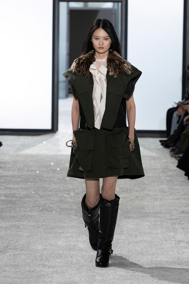 サカイ2025年春夏ウィメンズコレクション sacai chitose abe ss25 womens paris fashion week collection