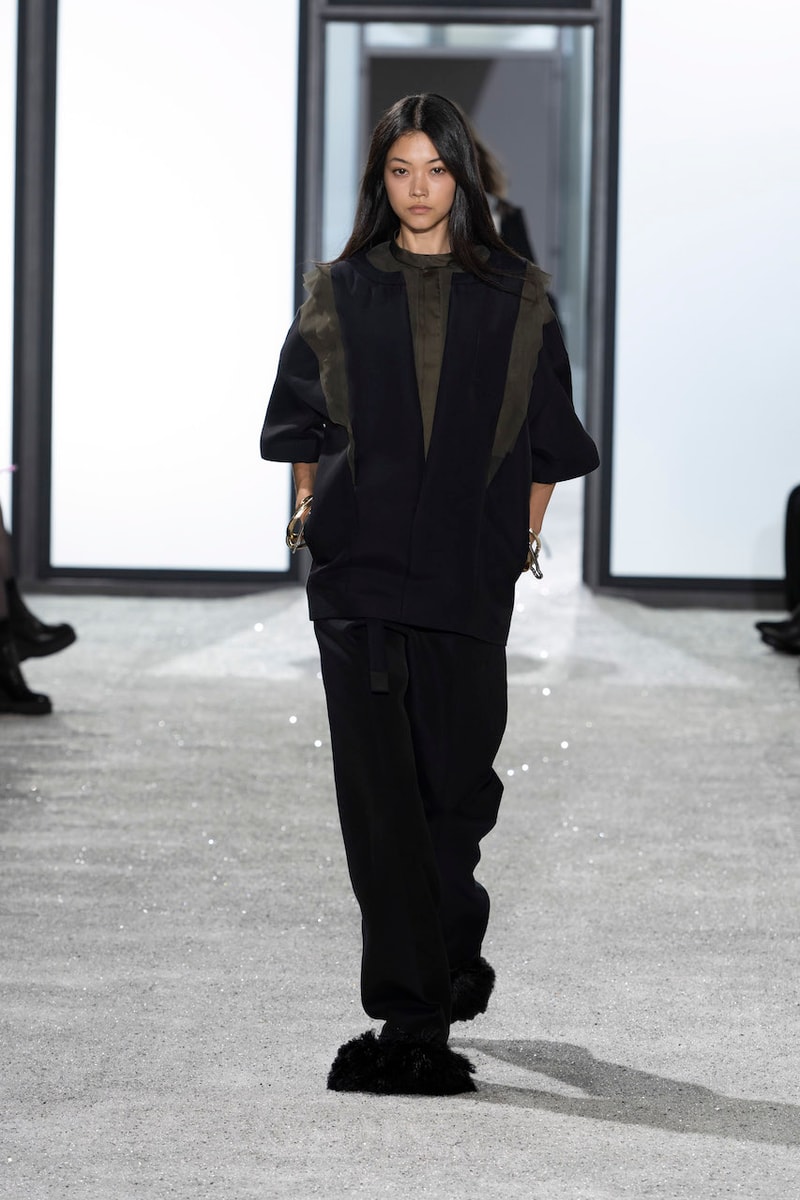サカイ2025年春夏ウィメンズコレクション sacai chitose abe ss25 womens paris fashion week collection