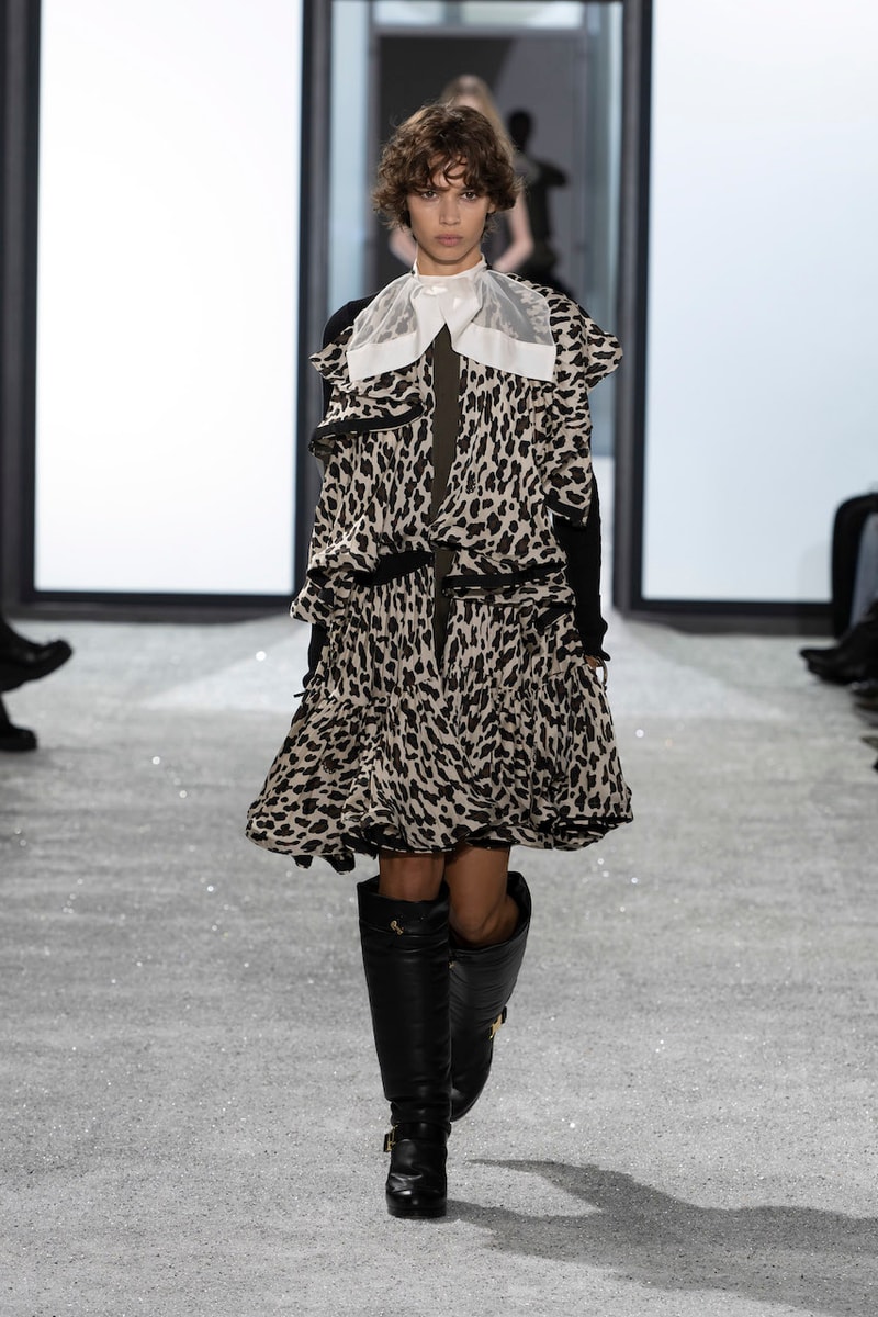 サカイ2025年春夏ウィメンズコレクション sacai chitose abe ss25 womens paris fashion week collection