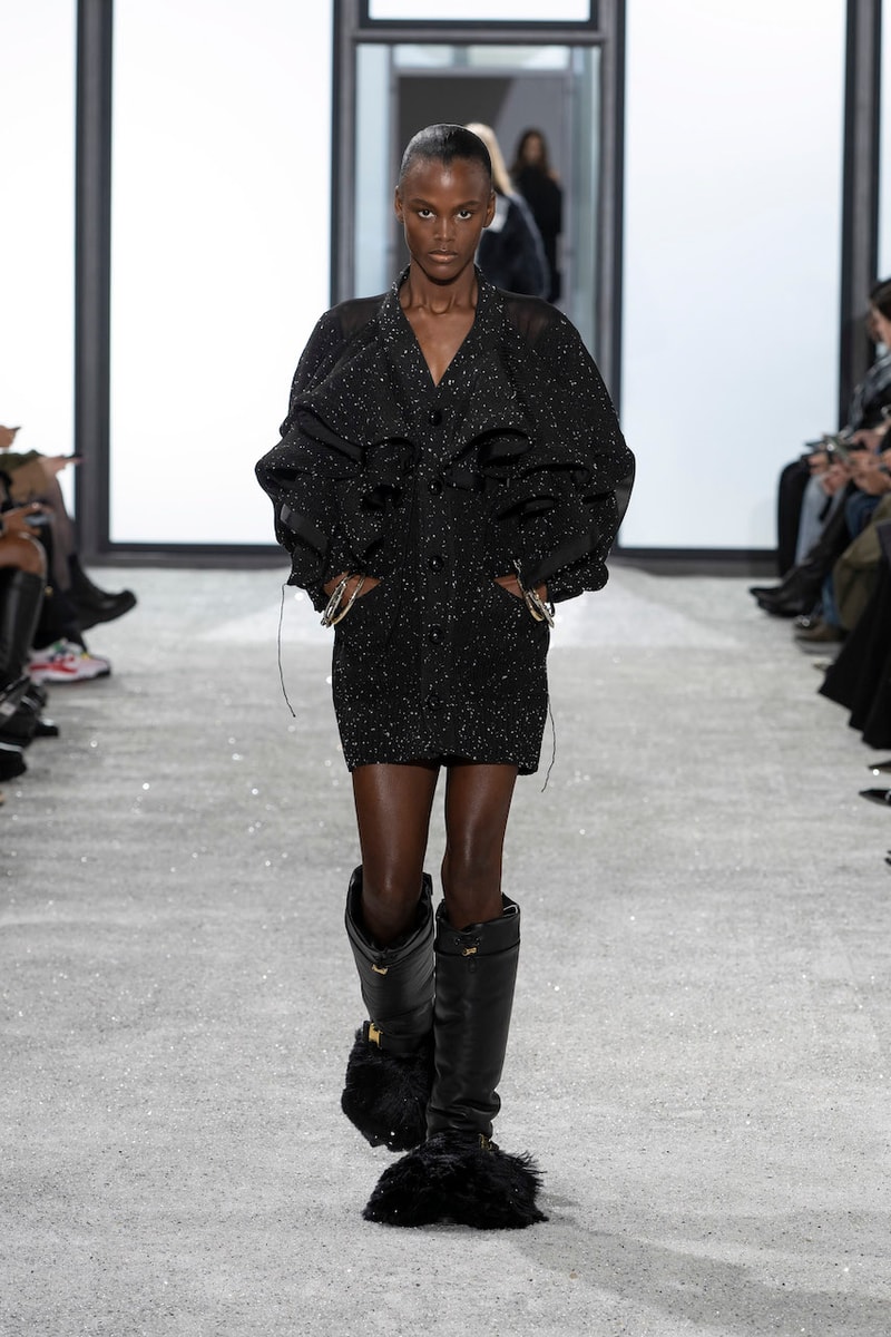サカイ2025年春夏ウィメンズコレクション sacai chitose abe ss25 womens paris fashion week collection