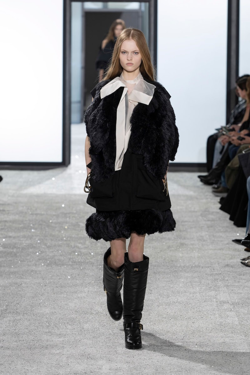 サカイ2025年春夏ウィメンズコレクション sacai chitose abe ss25 womens paris fashion week collection