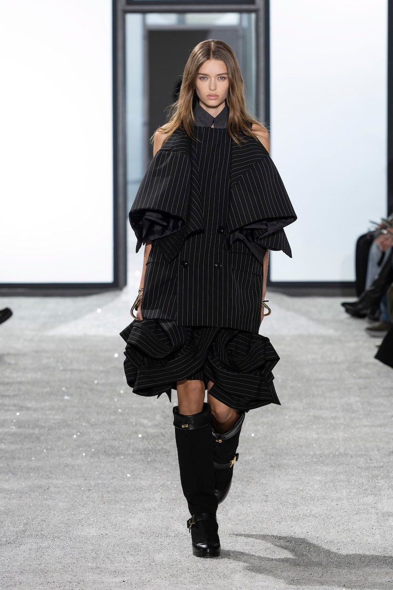 サカイ2025年春夏ウィメンズコレクション sacai chitose abe ss25 womens paris fashion week collection